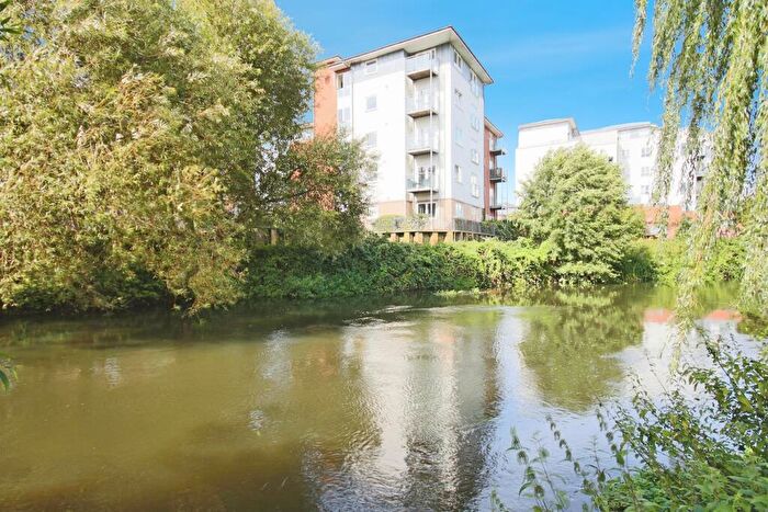2 Bedroom Apartment For Sale In Kempton Drive, Warwick, CV34
