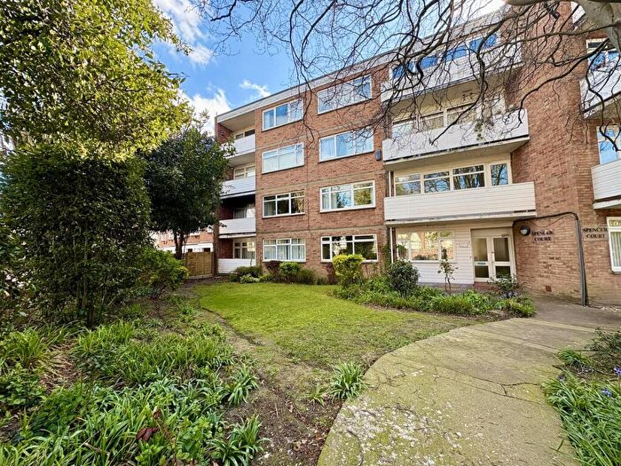 2 Bedroom Flat For Sale In Merton Road, Southsea, PO5