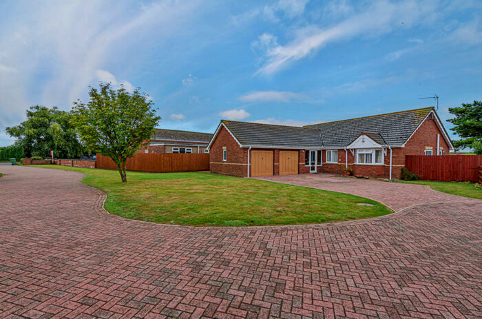3 Bedroom Detached Bungalow For Sale In Bramble Croft, Wigtoft, PE20