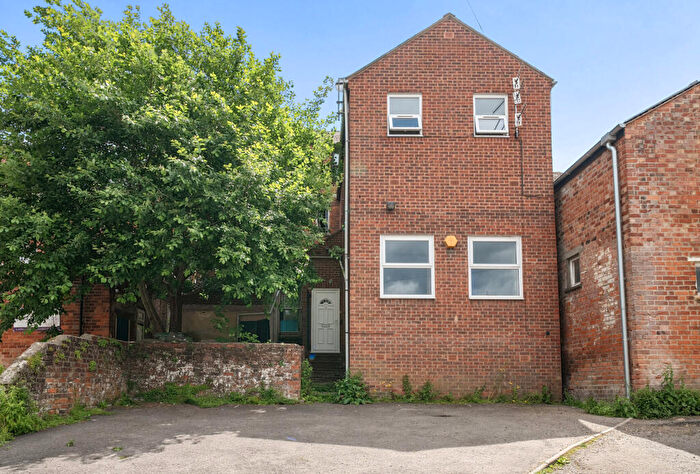 2 Bedroom Apartment For Sale In Lansdown, Stroud, Gloucestershire, GL5