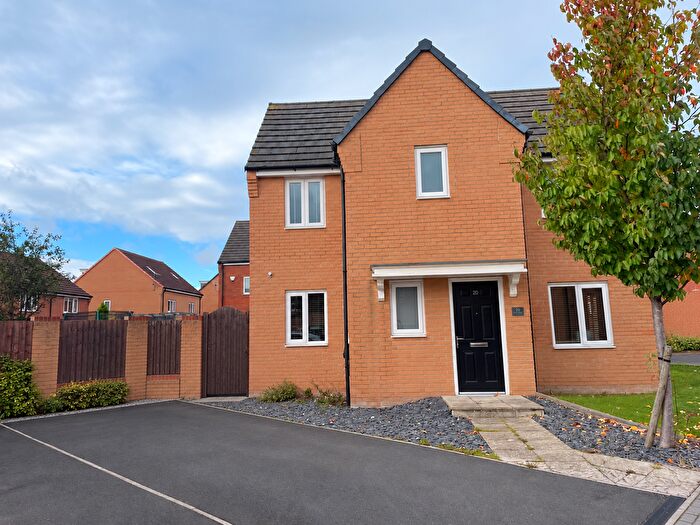 3 Bedroom Semi Detached House For Sale In Stope Avenue, Kinsley, Pontefract, WF9