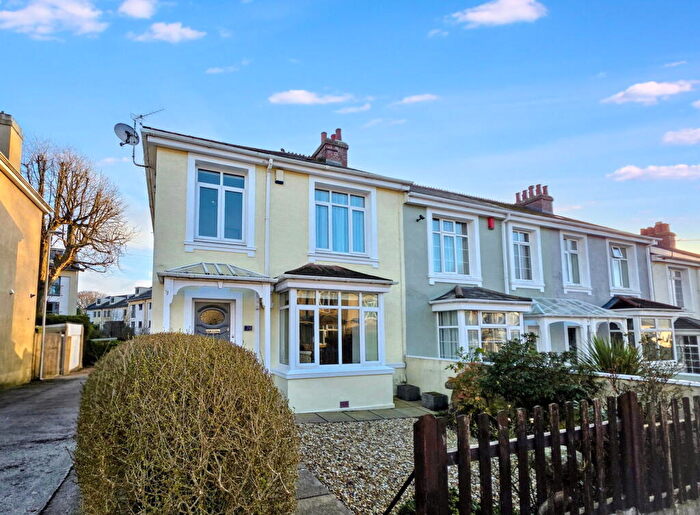 3 Bedroom End Of Terrace House For Sale In Glenavon Road, Plymouth, PL3