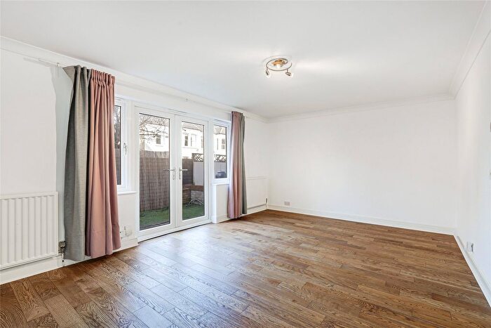 2 Bedroom Flat To Rent In Nairn Court, Trinity Road, London, SW19