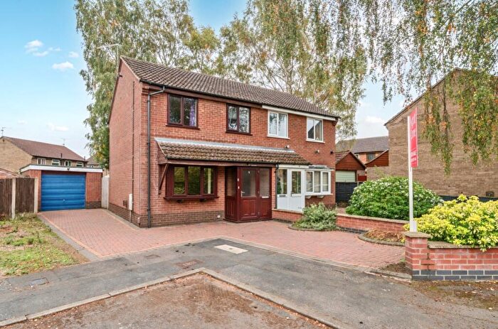 3 Bedroom Semi-Detached House For Sale In Kelstern Close, LN6