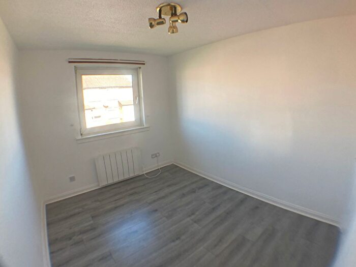 1 Bedroom Flat To Rent In Rosslyn Road, Ashgill, ML9