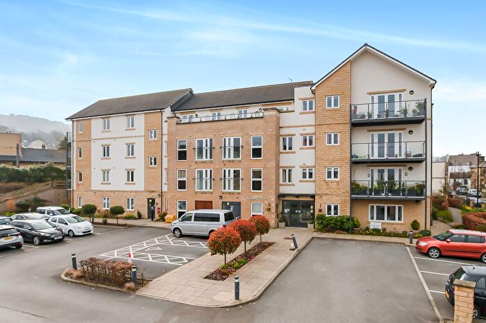 1 Bedroom Flat For Sale In Railway Road, Ilkley, West Yorkshire, LS29