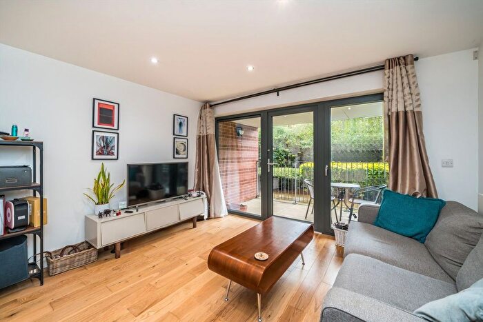 1 Bedroom Flat For Sale In Akerman Road, Oval, SW9