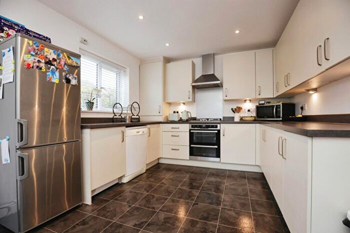 4 Bedroom Detached House For Sale In Brimstone End, Leamington Spa, CV31