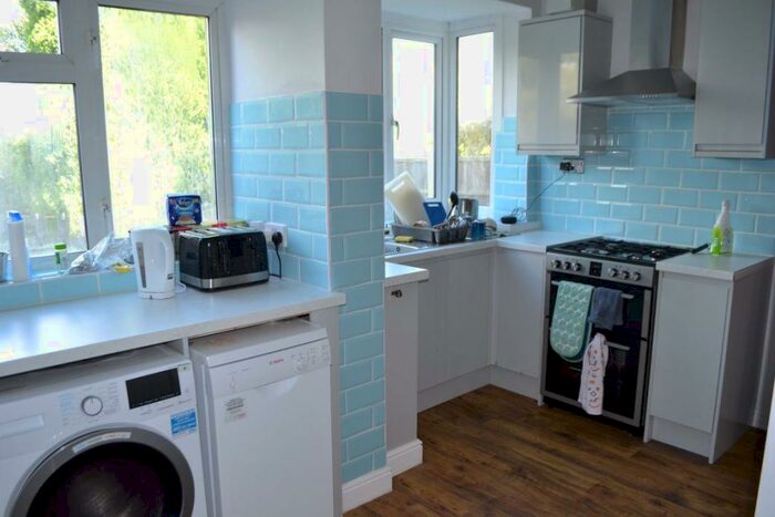 5 Bedroom House To Rent In Harborne Lane, B29