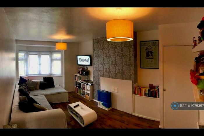 1 Bedroom Flat To Rent In Nash House, London, E17