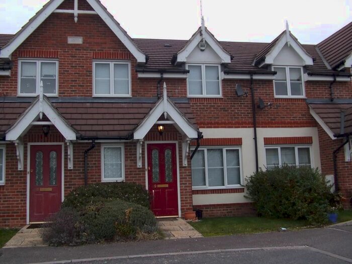 2 Bedroom Town House To Rent In Huntington Place, Langley, SL3