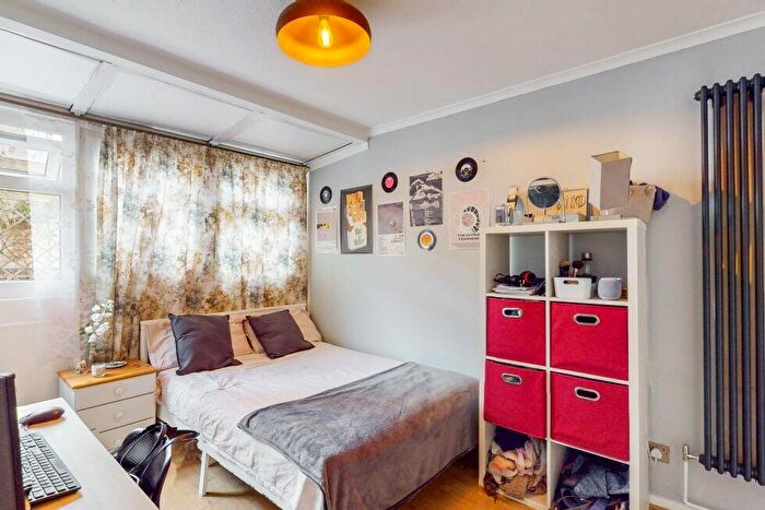 3 Bedroom Flat To Rent In Netherwood Street, West Hampstead (Inclusive Of Gas), NW6