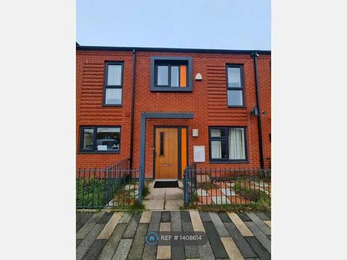 3 Bedroom Terraced House To Rent In Salford, Salford, M6