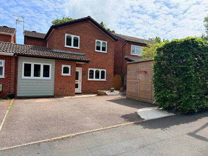 3 Bedroom Link Detached House For Sale In Sherwood Drive, Exmouth, EX8
