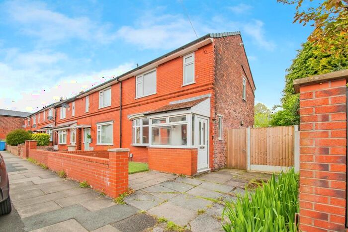 3 Bedroom End Of Terrace House For Sale In Bowker Street, Manchester, Lancashire, M28