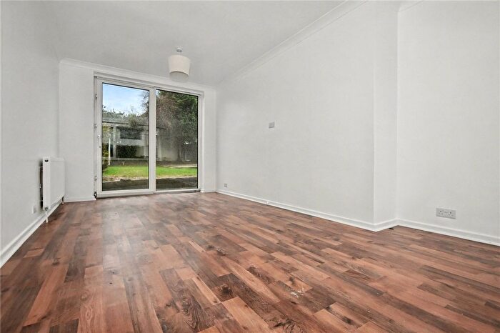 2 Bedroom Semi-Detached House For Sale In Westbourne Avenue, Garforth, Leeds, West Yorkshire, LS25