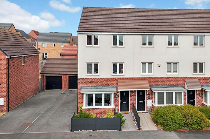5 Bedroom End Of Terrace House For Sale In Hopwood Road, Gedling, NG4