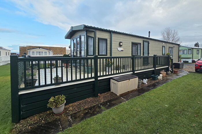 2 Bedroom Park Home For Sale In Heathergate Country Park, Lowgate, Hexham, Northumberland, NE46