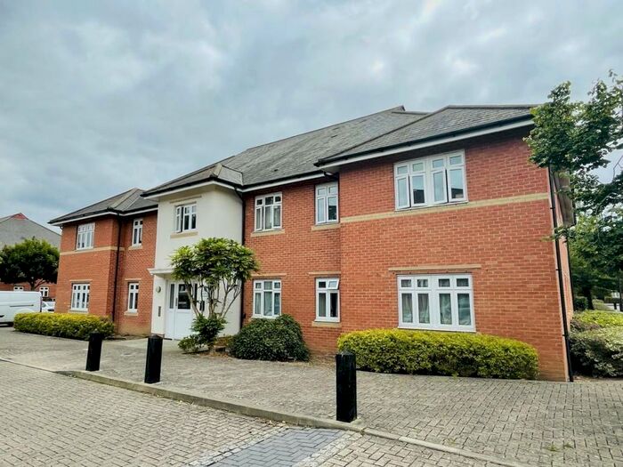2 Bedroom Flat To Rent In Gabriels Square, Lower Earley, Reading, RG6