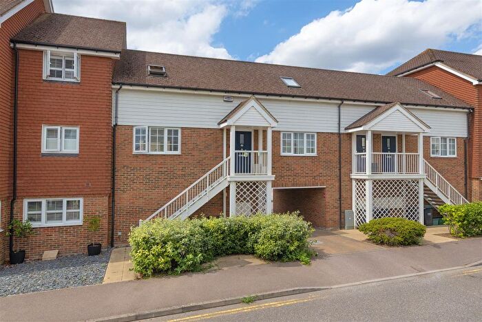 1 Bedroom Maisonette For Sale In Hambrook Road, Snodland, ME6