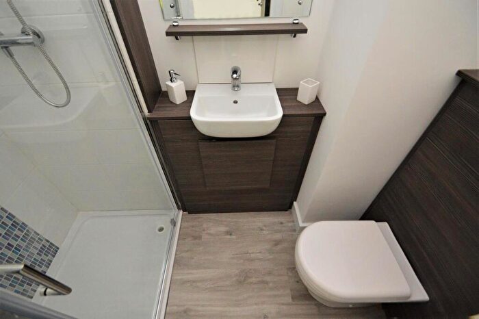 1 Bedroom House To Rent In Frederick Road, Selly Oak, Birmingham, West Midlands, B29