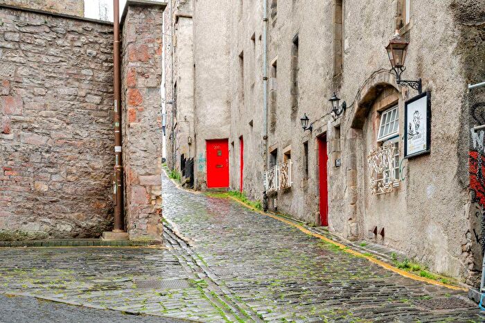 2 Bedroom Duplex For Sale In / Robertson's Close, Old Town, Edinburgh, EH1