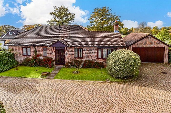 3 Bedroom Detached Bungalow For Sale In Palmers Brook, Hadlow, Tonbridge, Kent, TN11