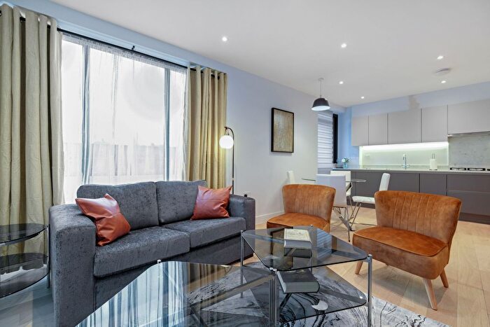 2 Bedroom Flat To Rent In Essoldo Close, Harrow, HA3