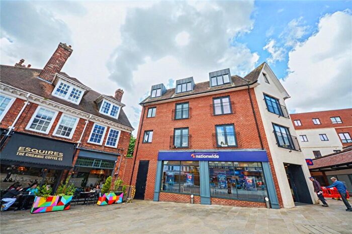 2 Bedroom Apartment For Sale In Leys Avenue, Letchworth Garden City, Hertfordshire, SG6