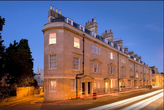 Studio To Rent In Ambry House, St. James's Parade, Bath, Somerset, BA1