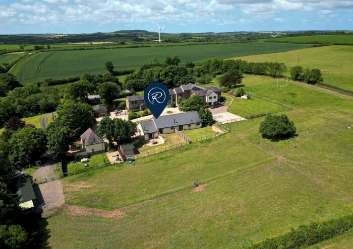 3 Bedroom Bungalow For Sale In Barton Road, Buckland Brewer, EX39