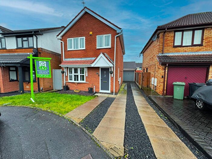 3 Bedroom Detached House For Sale In Welland Grove, Willenhall, WV13