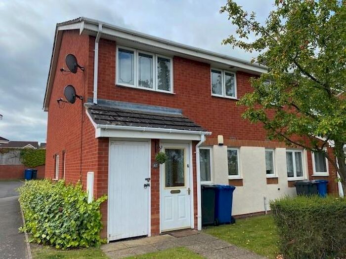 1 Bedroom Maisonette To Rent In Grazier Avenue, Tamworth, Staffordshire, B77