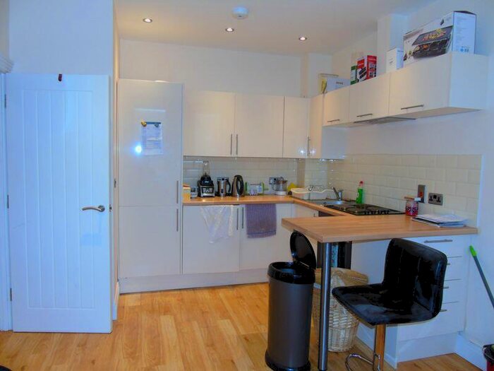 1 Bedroom Flat To Rent In Garsington Road, Oxford, OX4