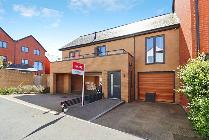 2 Bedroom Detached House For Sale In Aspen Drive, Bristol, Gloucestershire, BS10