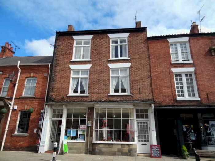 2 Bedroom Flat To Rent In High Street, Bridlington, YO16