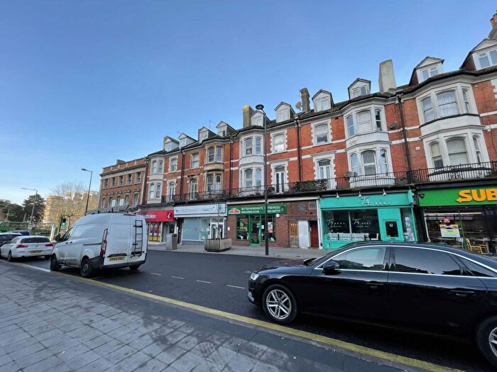 1 Bedroom Flat To Rent In Please Apply Online Only Lansdowne, BH8