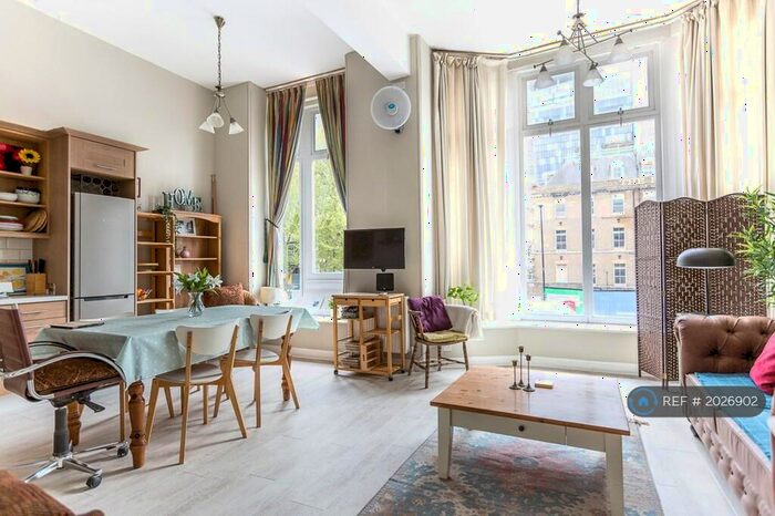 2 Bedroom Flat To Rent In Whitechapel Road, London, E1