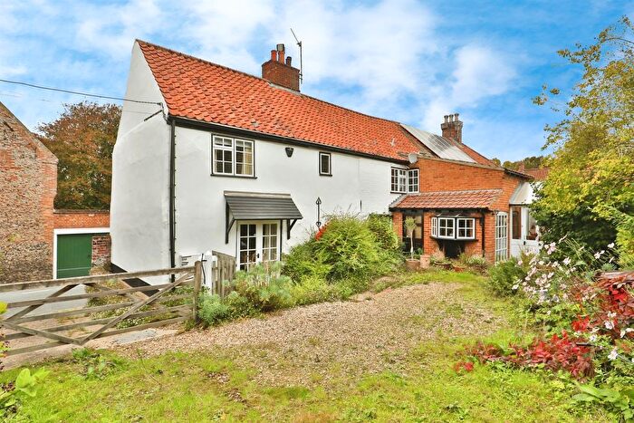 4 Bedroom Cottage For Sale In The Street, Costessey, Norwich, NR8