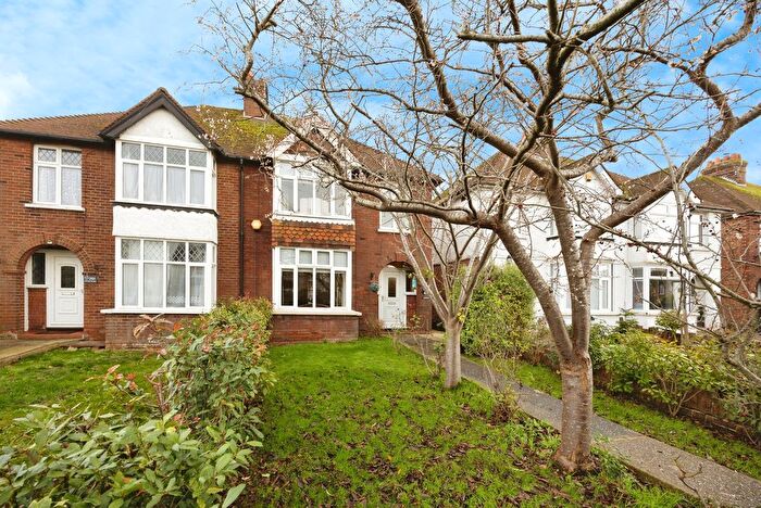 3 Bedroom Semi Detached House For Sale In Hythe Road, Ashford, TN24