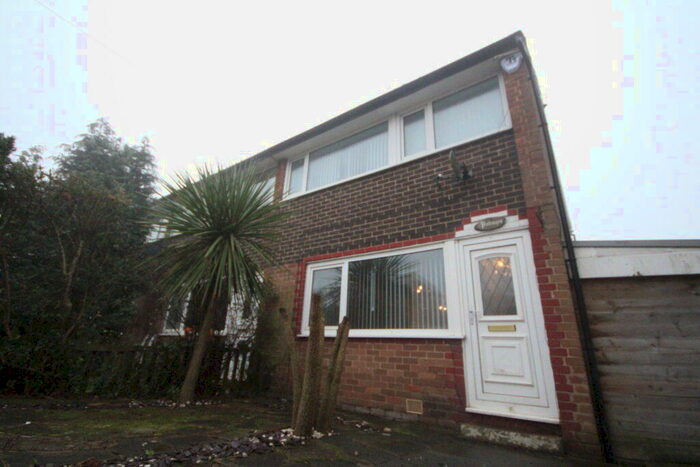 3 Bedroom Semi-Detached House To Rent In Westwood Court, Middleton, Leeds, LS10