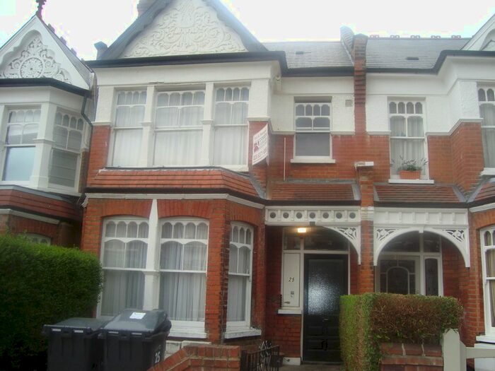 Studio To Rent In Rosebery Road, Muswell Hill, London, N10