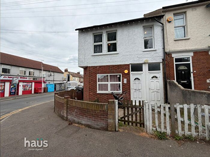 2 Bedroom Flat To Rent In Toronto Road, Gillingham, ME7