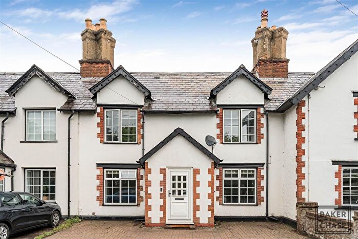 3 Bedroom Cottage To Rent In Whitewebbs Lane, Enfield, EN2
