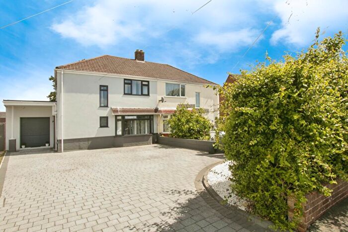 4 Bedroom House To Rent In Tweedale Road, BH9