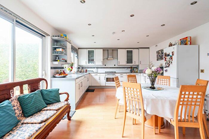 5 Bedroom Detached House For Sale In Stuart Green, Edinburgh, EH12