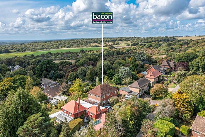 4 Bedroom Detached House For Sale In Honeysuckle Lane, High Salvington, BN13