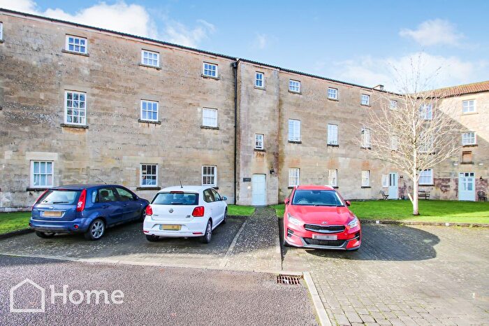 2 Bedroom Flat For Sale In Kempthorne Lane, Bath, BA2