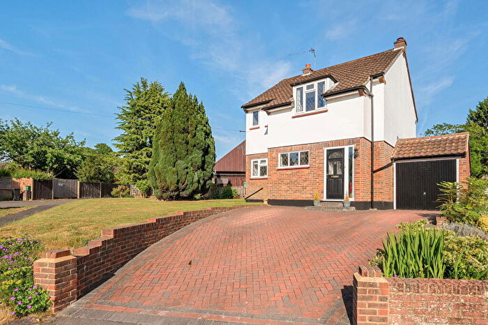 3 Bedroom Detached House For Sale In Willow Way, Godstone, RH9