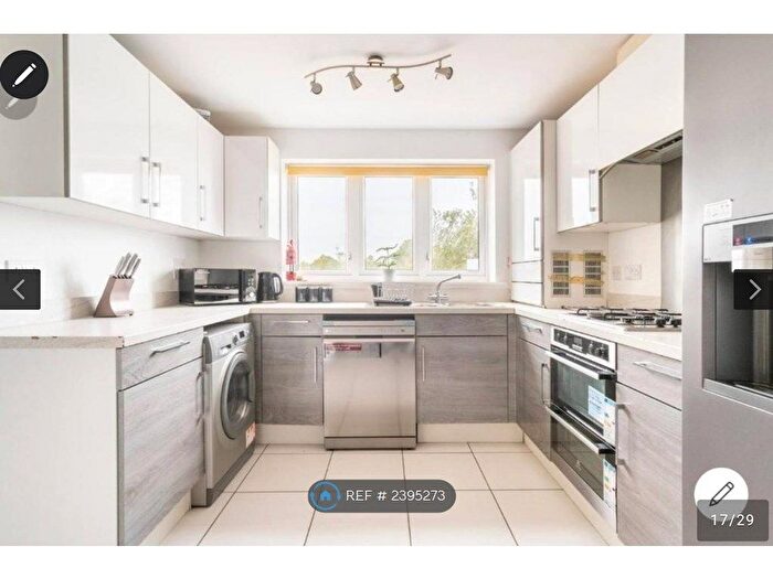 4 Bedroom Terraced House To Rent In Ellingham View, Dartford, DA1